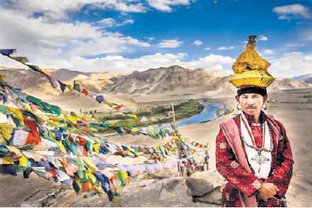 Dağların geçit verdiği topraklar Ladakh