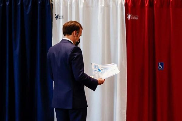 Fransa Cumhurbaşkanı Emanuel Macrona kötü haber Bölgesel seçimlerin ilk turunda partisi başarı gösteremedi...