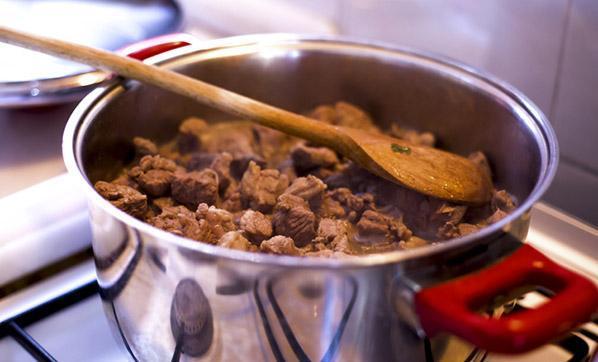Kurban etini bekletmeden yemek zararlı mı Kurban etini nasıl pişirmeliyiz