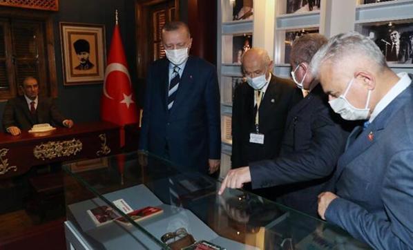 Cumhurbaşkanı Erdoğan beklenen müjdeyi duyurdu: KKTCye cumhurbaşkanlığı külliyesi inşa edilecek