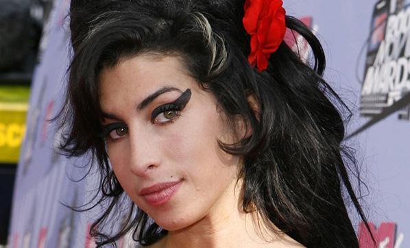 Amy Winehouse neden öldü Amy Winehouse hayatı hakkında merak edilenler