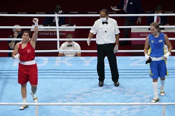 Milli boksörümüz Busenaz Sürmeneli olimpiyat madalyasını garantiledi