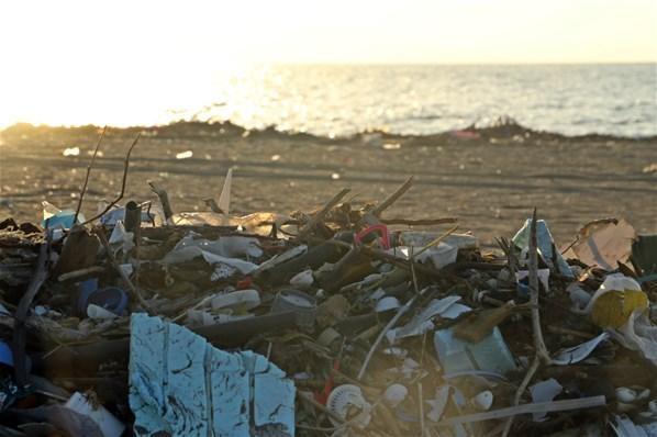 Karadeniz ‘çöp’ kusuyor Sahilin son durumu içler acısı