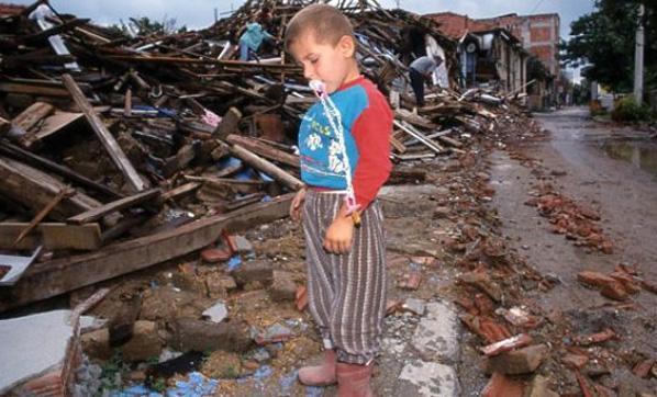 17 Ağustos depremi mesajları 17 Ağustos 1999 depremi ile ilgili sözler, paylaşılacak fotoğraflar ve mesajlar…