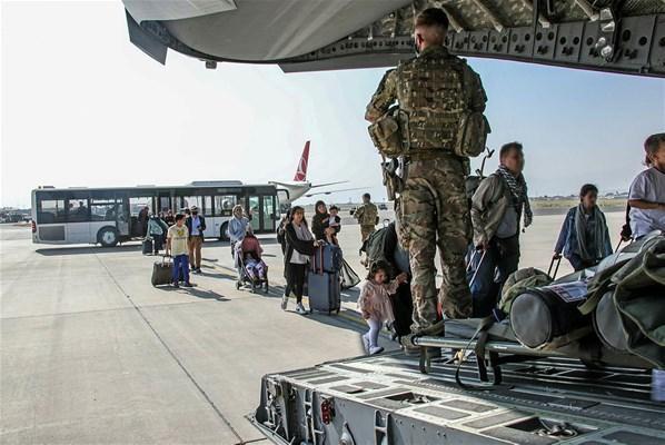 Türk Hava Yollarının kozmik yolcuları Türkiye Afgan devlet adamlarını Taliban’dan kurtardı