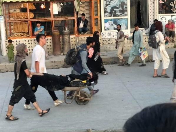 Afganistan’da son dakika gelişmesi Kabil Havaalanında intihar saldırısı