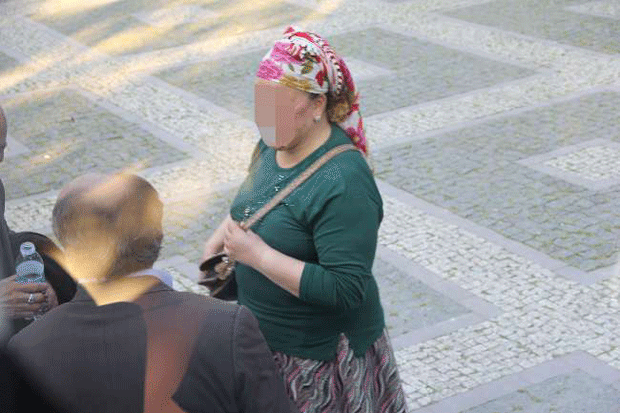 Güpe gündüz fuhuş pazarlığı