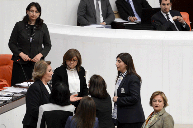 Bakan çılgına döndü