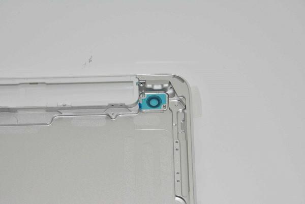 iPad mini 2 cephesinden detaylar gelmeye devam ediyor