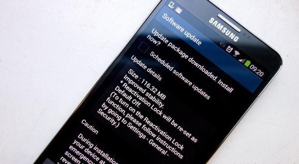 Samsung, Galaxy Note 3 için bir güncelleme daha yayınladı