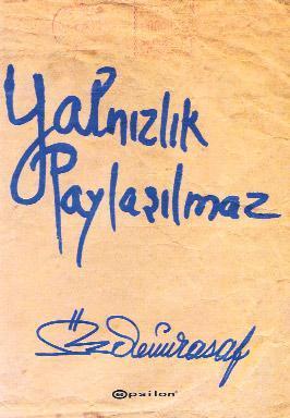 Eşyalar toplanmış sevgili..