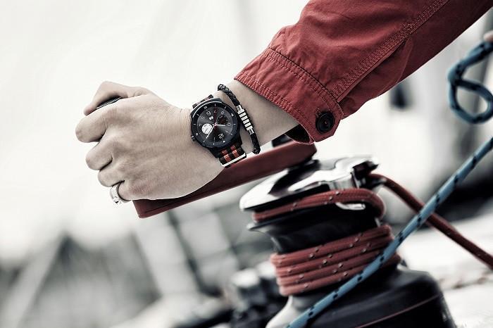 Yuvarlak tasarımlı LG G Watch R satışa sunuluyor