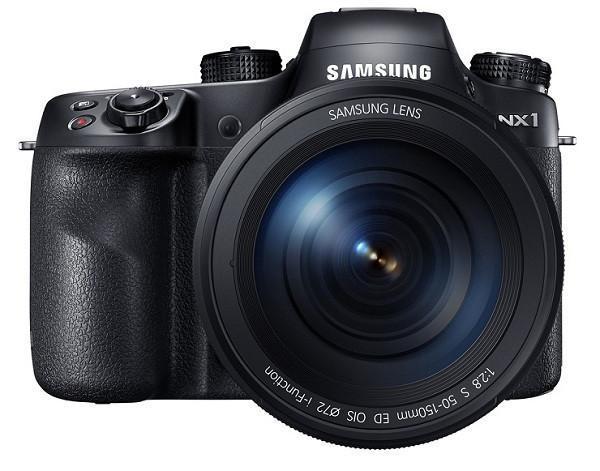 Samsungun yeni nesil DSLR makinesi NX1 ödül üstüne ödül kazanıyor