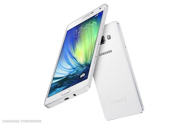 Samsung Galaxy A7 resmiyet kazandı
