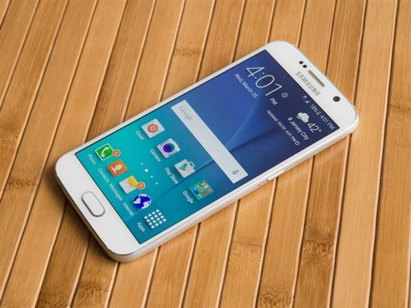 Samsung Galaxy S6 ve S6 Edge eğilme testi