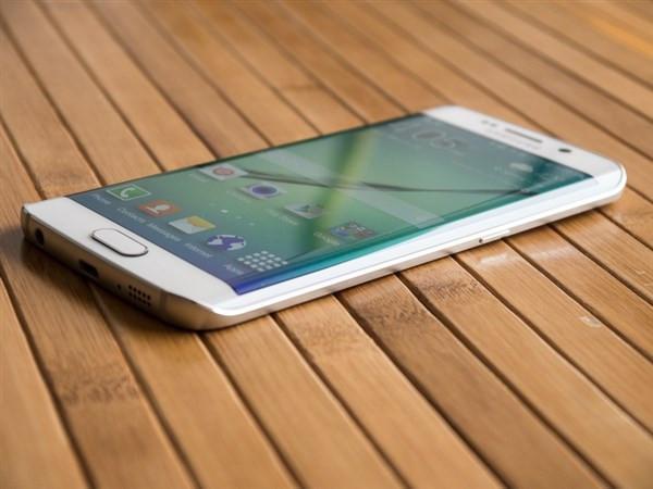 Samsung Galaxy S6 ve S6 Edge eğilme testi