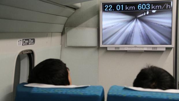 Hızlı tren Maglev Japonyada hız rekoru kırdı