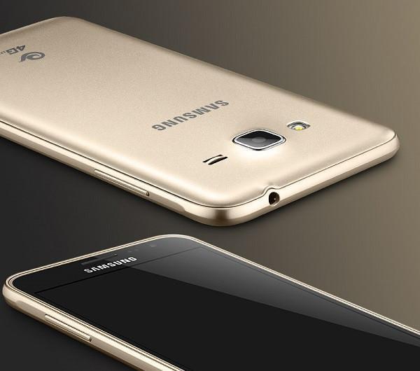 Samsung yeni giriş seviyesi akıllı telefon Galaxy J3ü duyurdu.