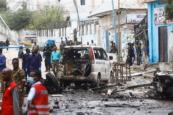 Somalinin başkenti Mogadişuda bomba yüklü araçla saldırı: Çok sayıda ölü var...