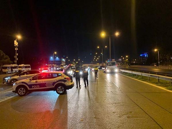 İstanbul’da zincirleme trafik kazası Çok sayıda araç birbirine girdi...