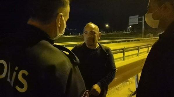 Karayolunda beyzbol sopalı dehşet Trafikte zincirleme kazaya neden oldu...