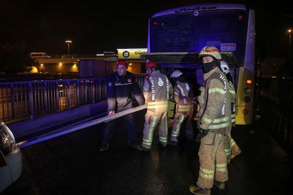 Avcılarda halk otobüsü kontrolden çıktı kaza yaptı: 4 yolcu yaralandı