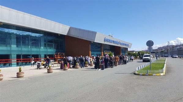 Bomba paniği Uçak Trabzon Havalimanı’na acil iniş yaptı