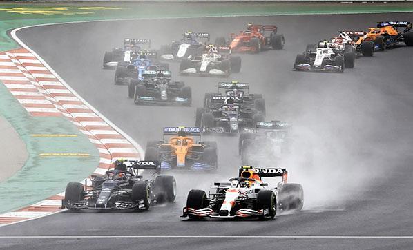 Formula 1de kazanan  Bottas oldu Hamilton a büyük şok...