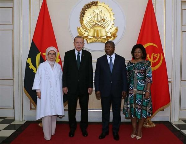 Cumhurbaşkanı Erdoğan Angolada resmi törenle karşılandı