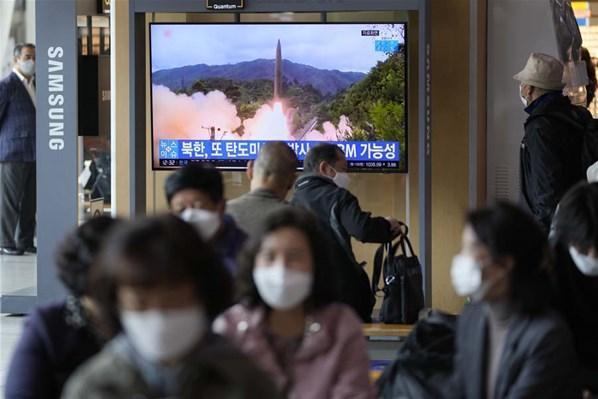 Kuzey Kore iki balistik füze fırlattı Japonya alarma geçti