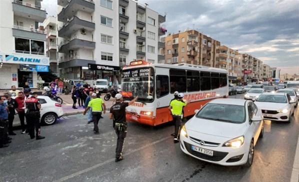 Özel halk otobüsü ile minibüs çarpıştı 20 kişi yaralandı