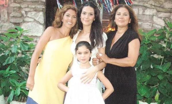 Zeynep Korel, annesi Hülya Darcandan şikayetçi olmuştu Ve karar çıktı