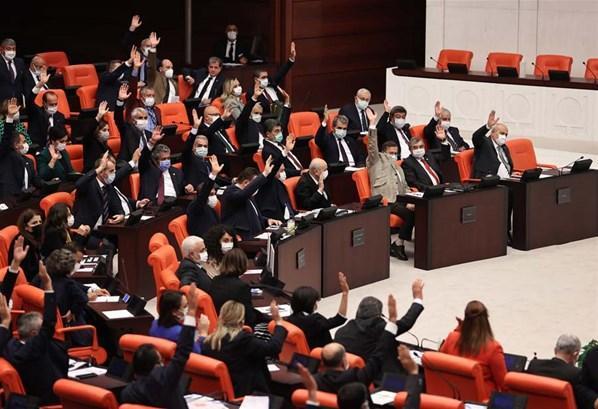 Tezkere için hayır çağrısı yapan HDPli Pervin Buldan yanlışlıkla evet dedi