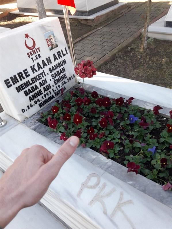 Şehit mezarına skandal saygısızlık Gözaltına alındı