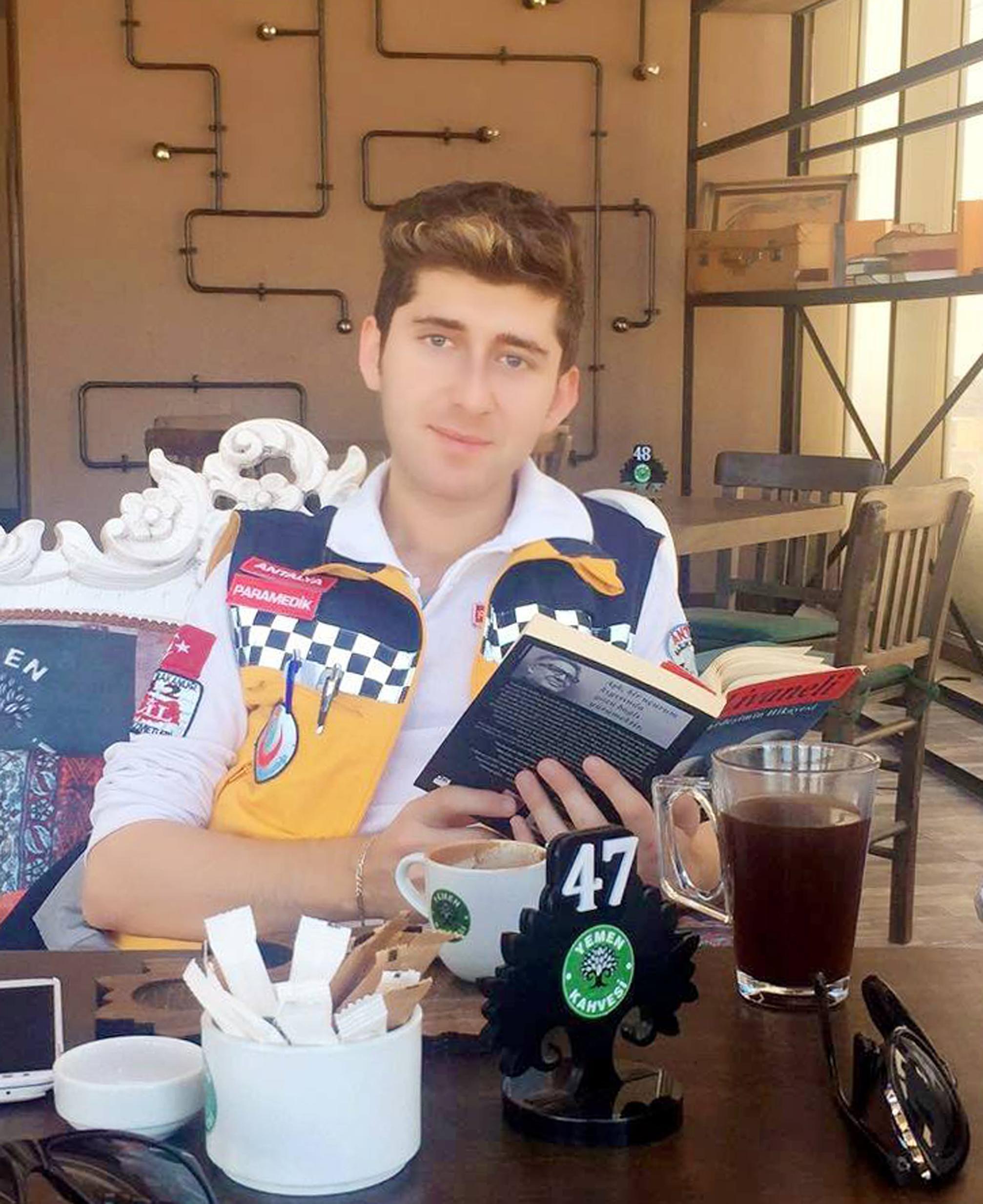 4 gaspçının darp ettiği paramedik hayatını kaybetti 