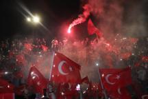 Milli Takım çeyrek finalde! Vatandaşlar galibiyeti sokaklarda kutladı