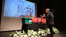 Ali Özgentürk son yolculuğuna uğurlandı: Adana'da duygusal törenle toprağa verildi