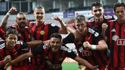 Eskişehirspor ilk maçında dağıttı! 10 kişi oynadı, 4 gol attı