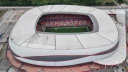 Samsunspor-Trabzonspor maçı öncesi kapatılınca kriz patladı: Yazıklar olsun
