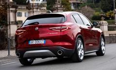 Alfa Romeo Giulia ve Stelvio’nun özel serileri tanıtıldı