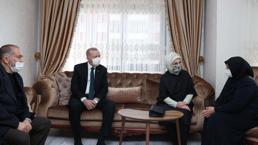 Cumhurbaşkanı Erdoğan'dan Başak Cengiz'in ailesine taziye ziyareti