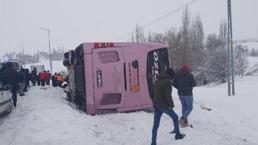 Giresun'da yolcu otobüsü devrildi: 9 yaralı