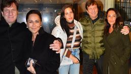 Hülya Avşar ve Kaya Çilingiroğlu'ndan aile pozu!