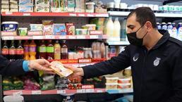 Marketlerin indirim oyunu! Vatandaşlar fırsatçıları böyle ifşa etti! Fişlerde ve raf fiyatlarında...