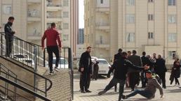 Uyuşturucu parası vermeyen annesini öldürdü, babasını yaraladı!