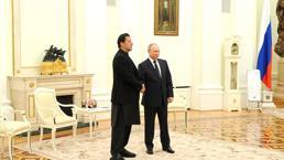Pakistan Başbakanı İmran Khan, Putin’le görüştü