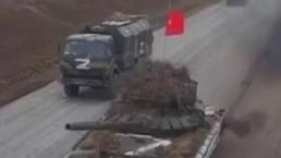 Rus tankları yola çıktı! Flaş bayrak detayı