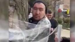 Ukraynalılar yakaladıkları Rus vatandaşını ağaca bağladı