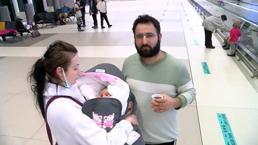 Savaştan üç saat önce doğan bebek ailesiyle birlikte yurda döndü