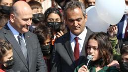 Bakanlar Soylu ve Özer, okulda deprem tatbikatında